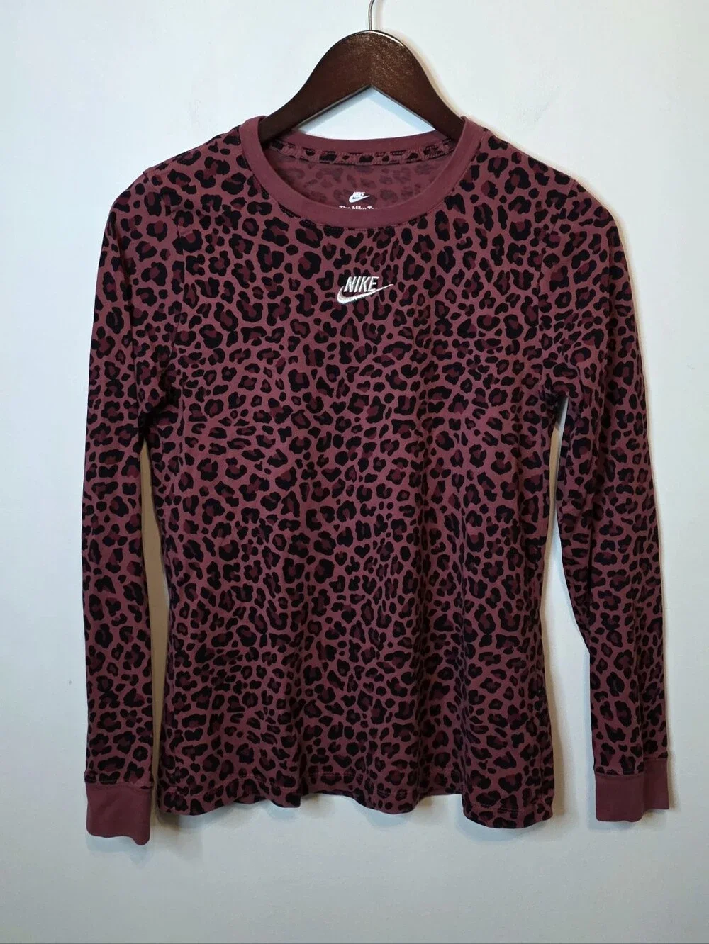 Nike The Nike Tee Cedar Berry Leopard Print Long Sleeve Top Size Small